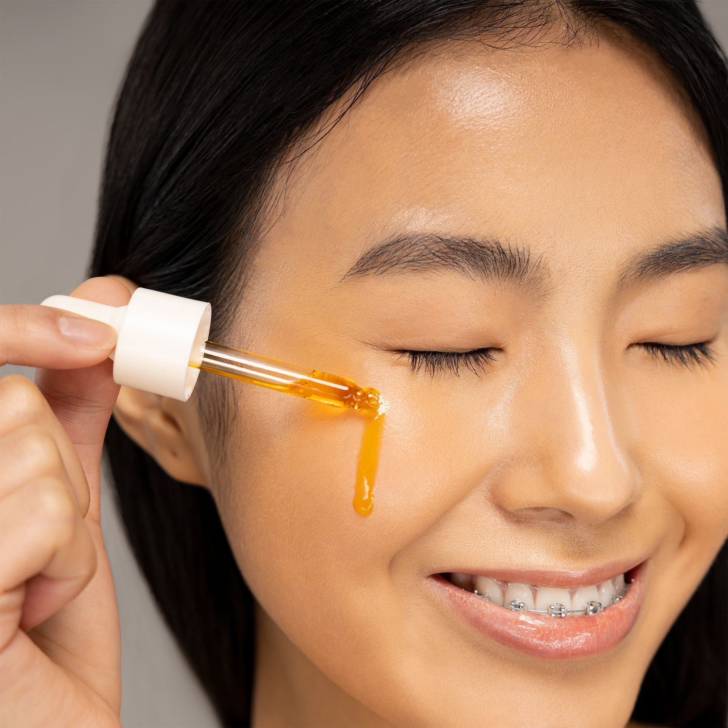 Why Your Skin Is Still Dry (Even When You Moisturize Every Day)