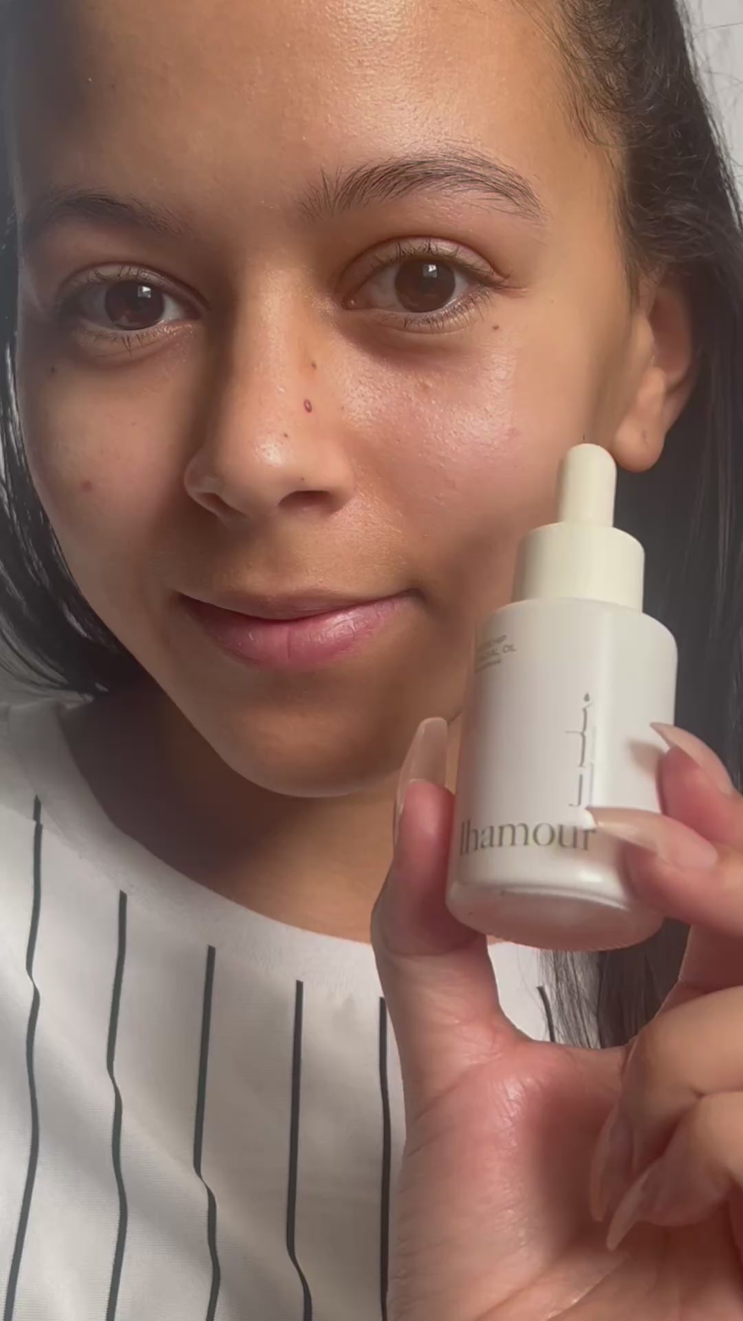 Award-Winning Natural Facial Oil For Deep Hydration & Healthy Glow